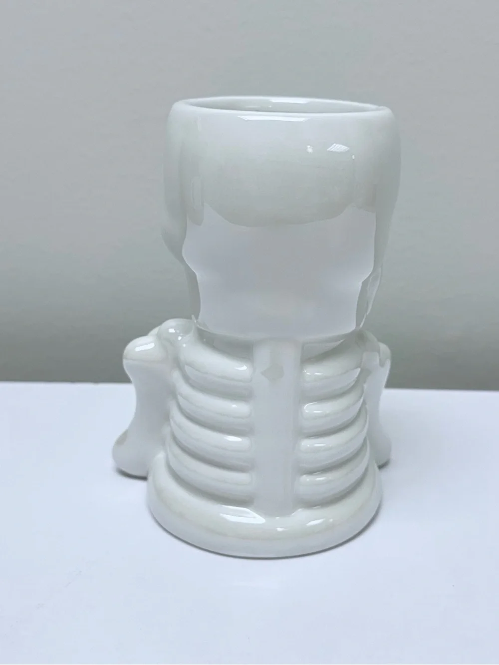 New! White Ceramic Skull / Skeleton Halloween Vase, White Iridescent